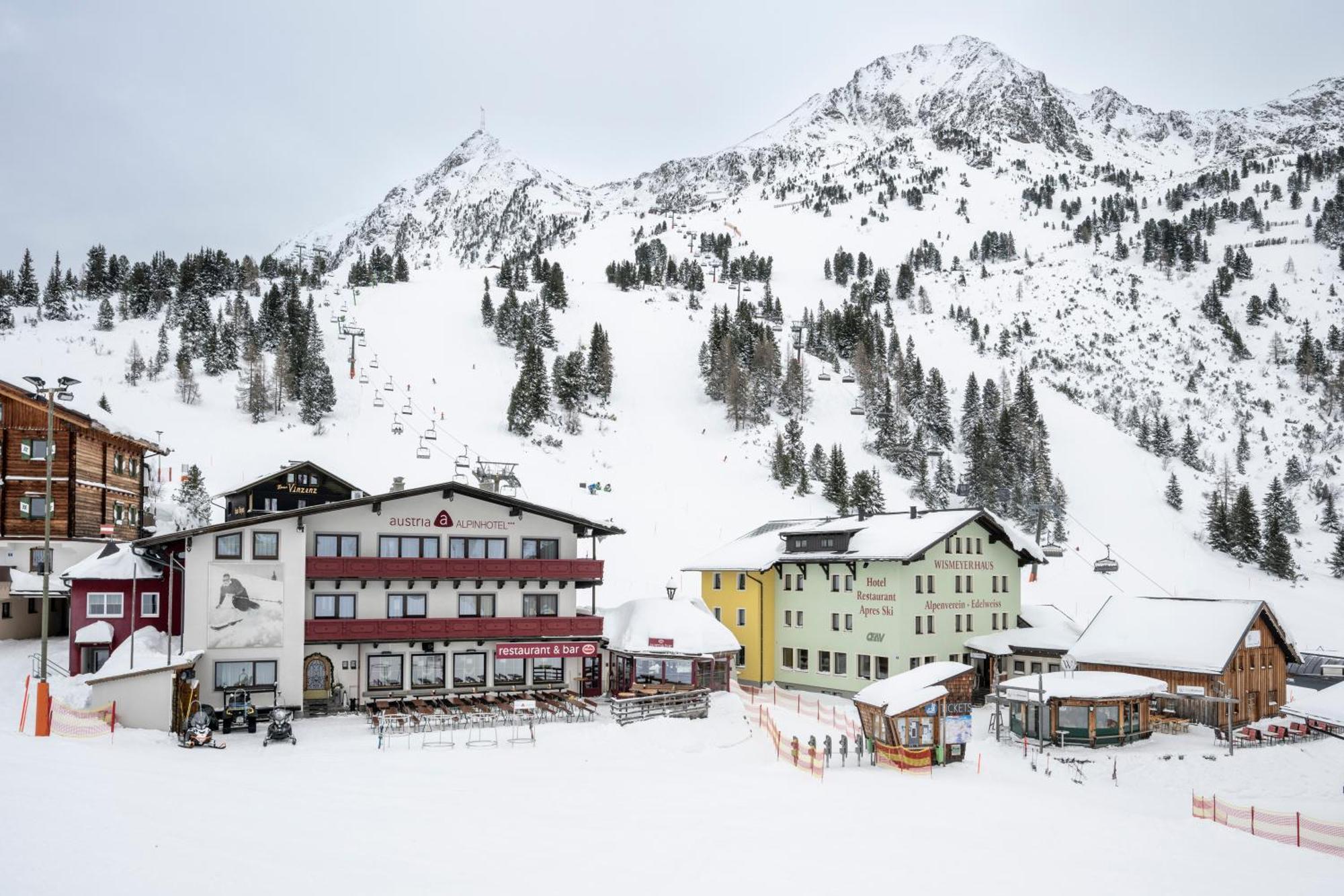 Austria Alpinhotel Ski In Ski Out An Der Edelweissbahn Obertauern Exterior photo